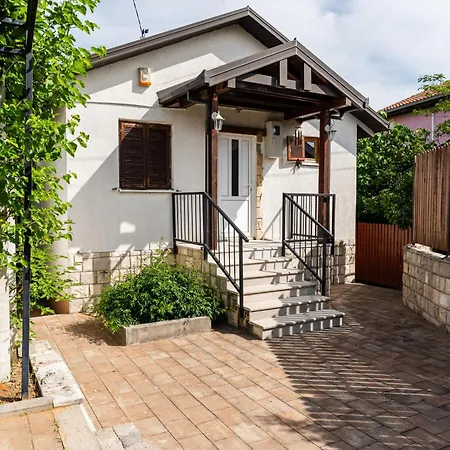 Villa Oaza *